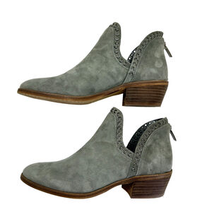 Vince Camuto Prafinta Moto Grey Suede Studded Ankle Booties Size 7 EU 37.5